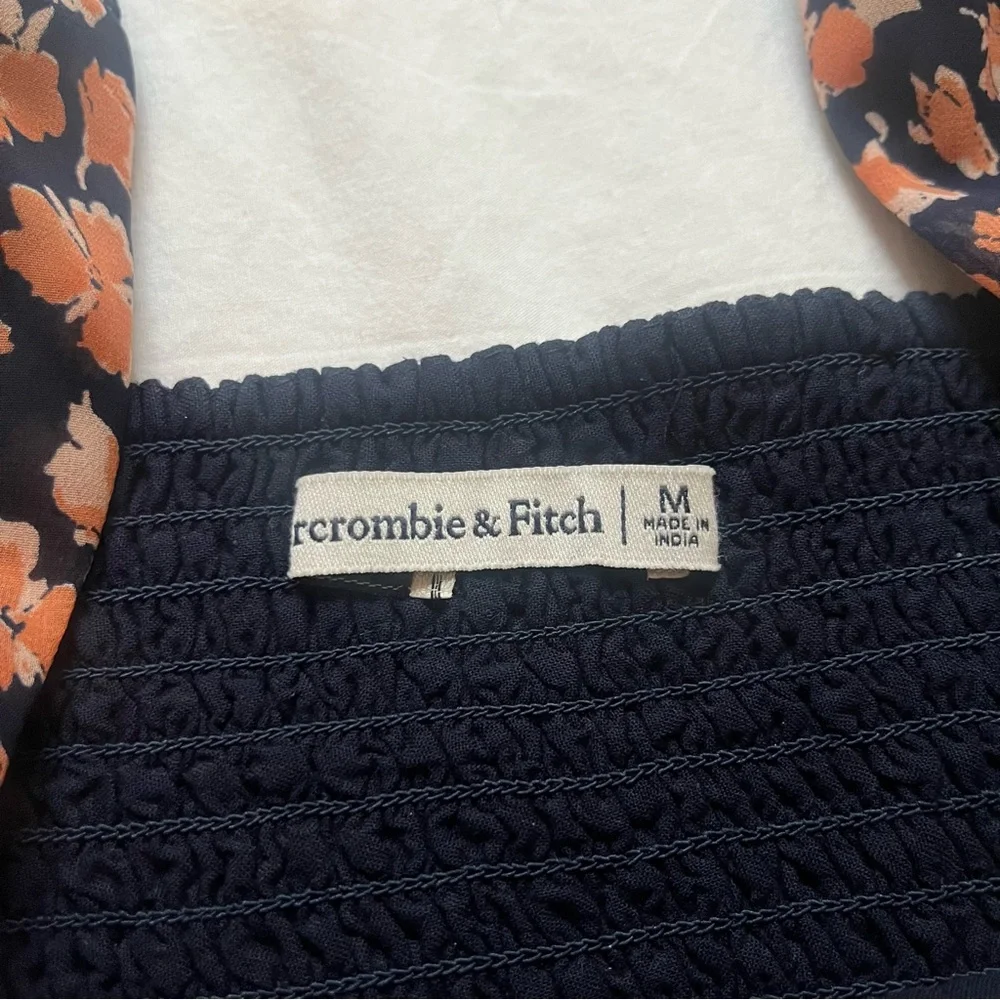 Abercrombie Sweetheart Puff-Sleeve Navy Orange Floral Poppy Print Blouse, Medium